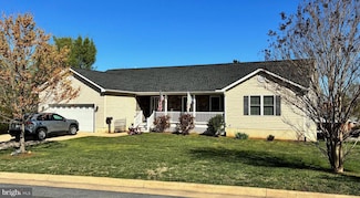 690 E Stonewall Dr, Front Royal, VA 22630