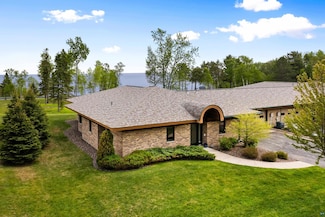 8357 Congdon Blvd, Duluth, MN 55804