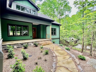 397 Soquili Dr, Brevard, NC 28712