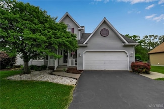 33 Sausalito Dr, East Amherst, NY 14051