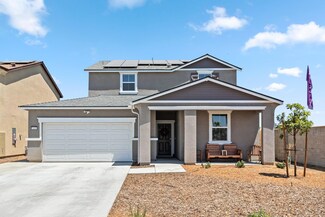 1455 S Horizon Cir, Hanford, CA 93230