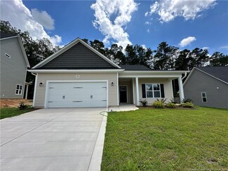 2033 Stonewash Dr, Fayetteville, NC 28306