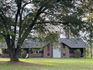 3069 E Whitworth St, Hazlehurst, MS 39083