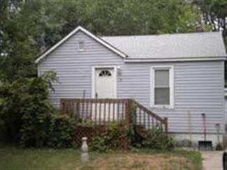 20 N Farnsworth Ave, Aurora, IL 60505