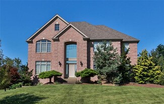 211 Farmington Dr, Venetia, PA 15367