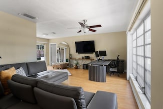 1098 NW 5th Ave, Boca Raton, FL 33432