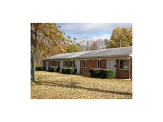 103 Clinton St, Walbridge, OH 43465
