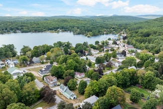 19 Smith St, Harrison, ME 04040