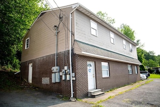 701 W Main St, Sophia, WV 25921