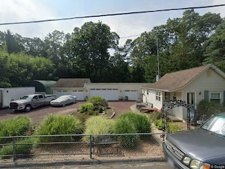 62 Port Washington Rd, Sound Beach, NY 11789