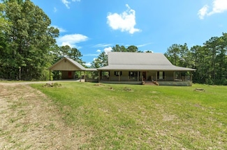 127 Ashe Rd, Poplarville, MS 39470