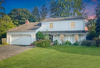 4981 Oak Ln, Gurnee, IL 60031