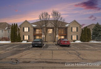 3042 W Crystal Waters Dr Unit 4, Holland, MI 49424