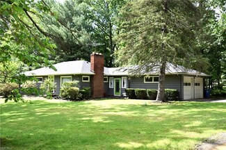 8743 Warwick Rd SE, Warren, OH 44484