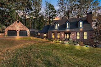 31 E Lake Dr, North Little Rock, AR 72116