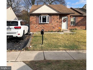 215 Corinthian Ave, Essington, PA 19029