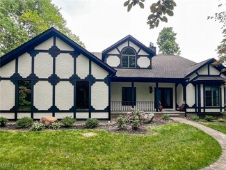 7464 Carsten Woods Ln, Medina, OH 44256