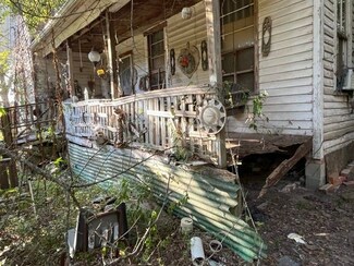 208 E Bell Ave, Crockett, TX 75835