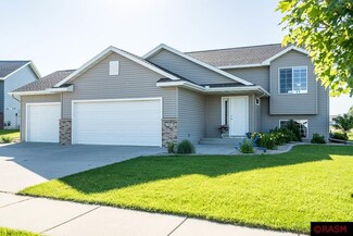100 Hawk Ave, Eagle Lake, MN 56024