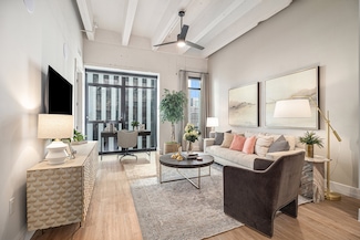 1801 Smith St Unit 211, Houston, TX 77002