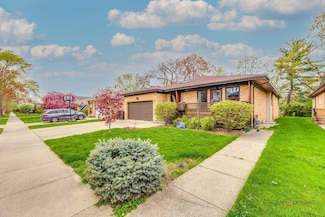 4234 Suffield Ct, Skokie, IL 60076