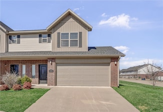 2756 W Kilimanjaro Way, Rogers, AR 72758