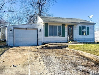 509 E 27th St S, Newton, IA 50208