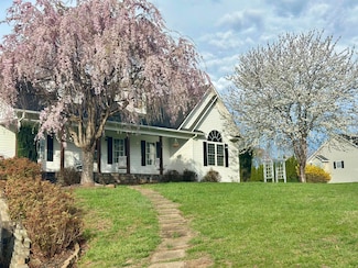 3397 Hales Ford Rd, Moneta, VA 24121