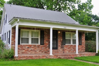 511 Oak St, Marks, MS 38646