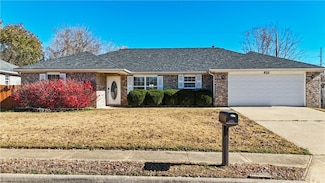 521 Prairie St, Lowell, AR 72745