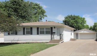3536 W Hayes St, Davenport, IA 52804