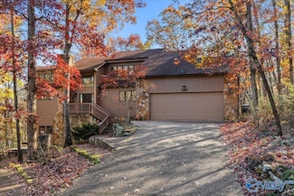 1104 Summerwood Cir SE, Huntsville, AL 35803