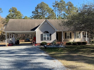 5559 Devils Racetrack Rd, Four Oaks, NC 27524