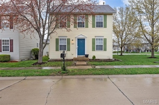 802 Waler Dr, Lake Saint Louis, MO 63367