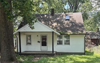 1445 N Dennis Ave, Decatur, IL 62526