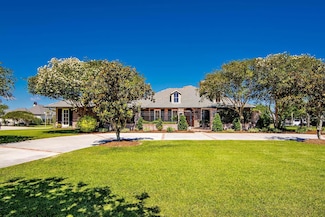 114 Bocage Dr, Houma, LA 70360