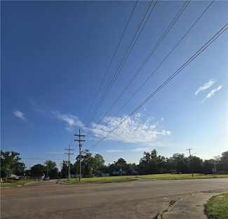 207 S Pineville St, Winnfield, LA 71483