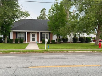 152 W Main St, Lakeland, GA 31635
