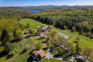 248 Huntington Rd, Henniker, NH 03242