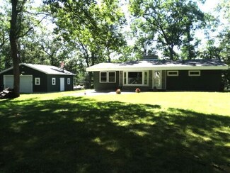 3534 Hillcrest Dr, Oscoda, MI 48750