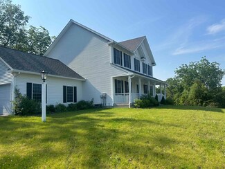 22 Huntington Ridge Rd, Bedford, NH 03110