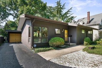 151 Chicago Ave, Clarendon Hills, IL 60514