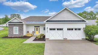 1119 Parkhall Rd, Huddleston, VA 24104