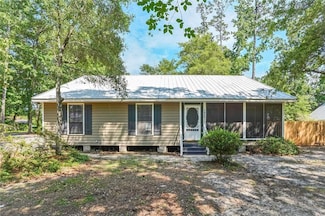 1055 Marigny Ave, Mandeville, LA 70448