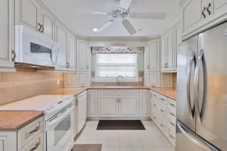 830 Lake Orchid Cir Unit 207, Vero Beach, FL 32962