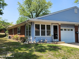 10 Snowberry Ln, Whiting, NJ 08759