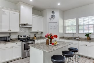 3209 Hanger Ave, Fort Worth, TX 76105
