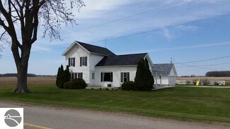 5870 W Buchanan Rd, Ithaca, MI 48847