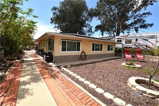 608 W Pottery St, Lake Elsinore, CA 92530