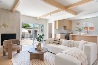 5250 Lemona Ave, Sherman Oaks, CA 91411